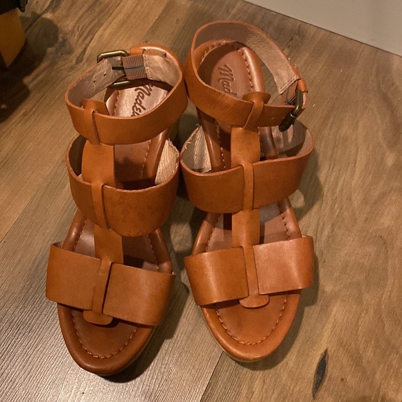 Like new! Set of 2 Madewell heels - Picture 2 of 6